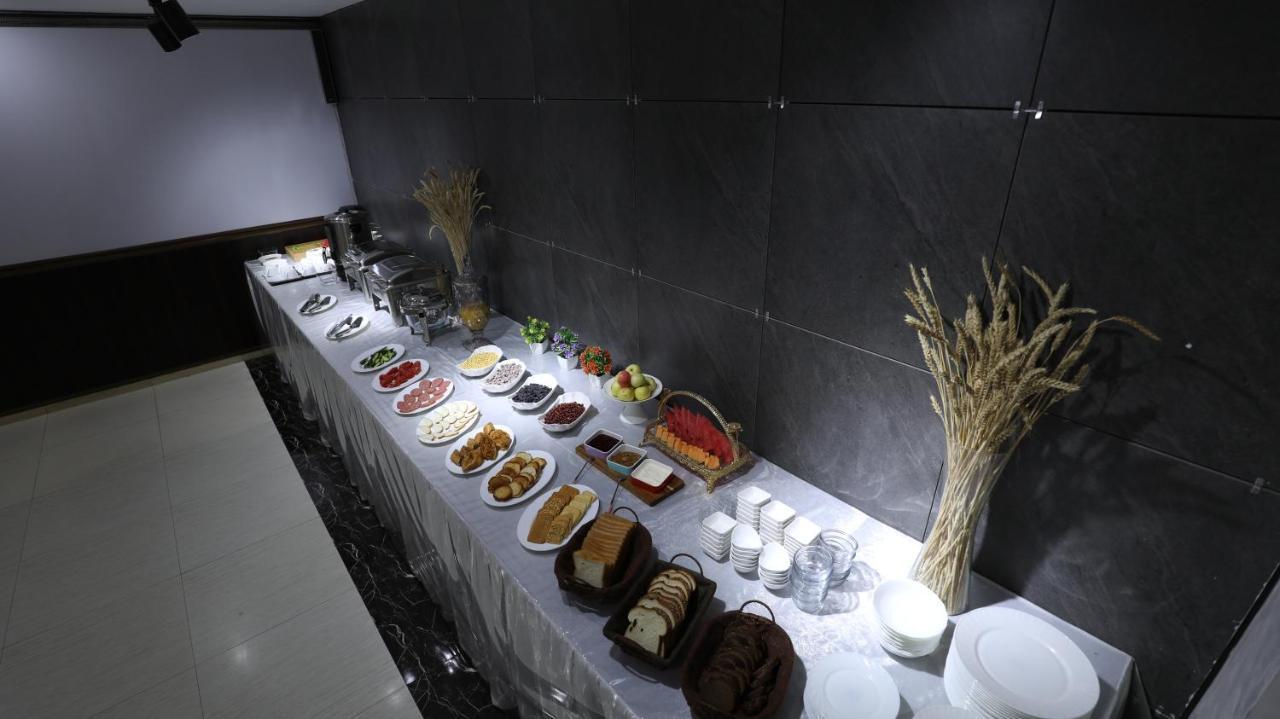 Sharq Hotel Urgench Ngoại thất bức ảnh